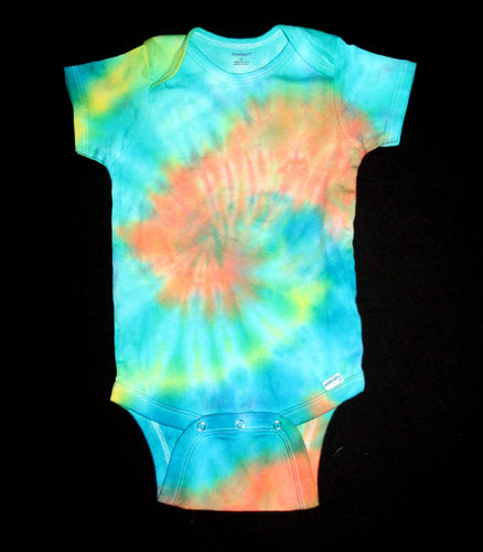 Short-Sleeve Tie dye Onesie/spiral